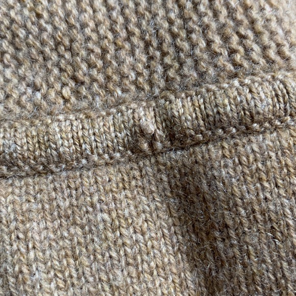 Club Monaco Cashmere Over-Sweater - Picture 2 of 10